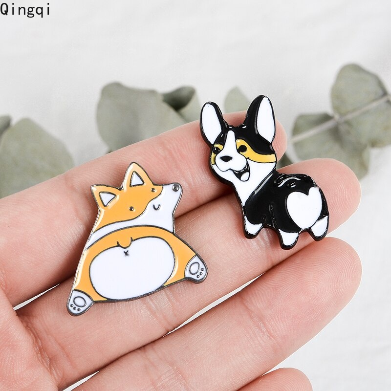 Bros Pin Enamel Bentuk Pantat Anjing Corgi / Bulldog / Hati Untuk Hadiah