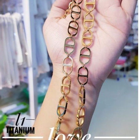 TiTanium kalung wanita AY6