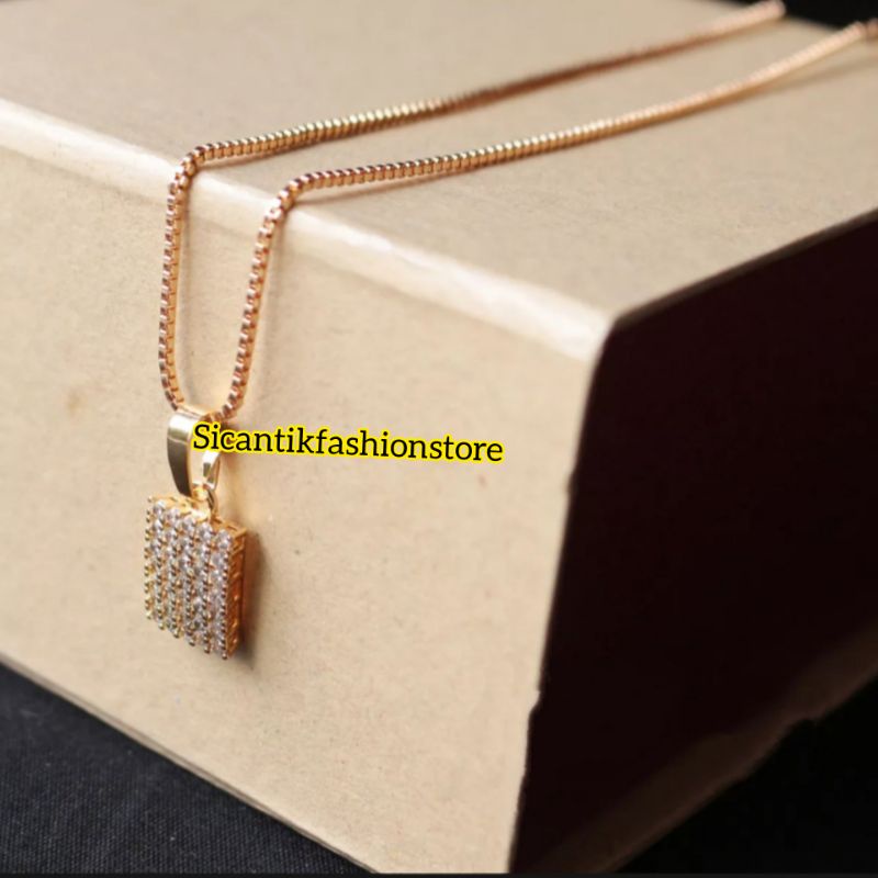 Kalung Titanium Wanita Liontin Kotak Full Permata Warna Gold dan Silver Terlaris Anti Karat selamanya Kalung Titanium Wanita Liontin Kotak Gold Fashion Wanita
