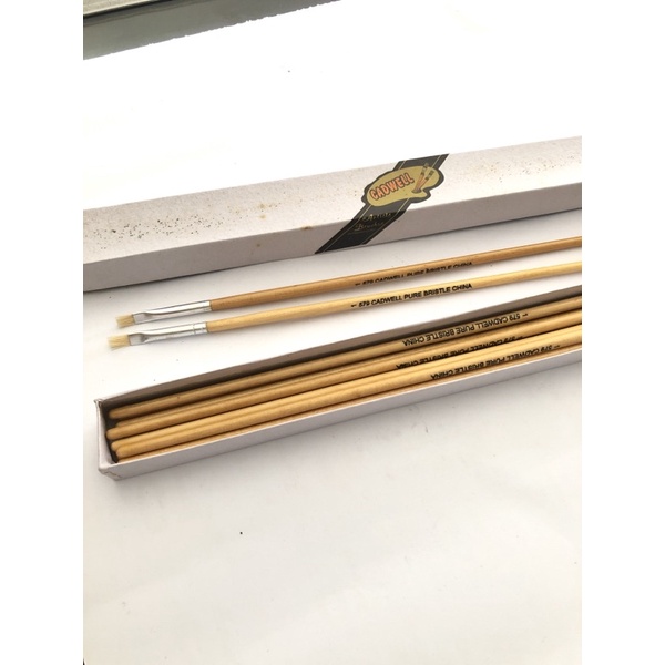 

Kuas lukis kecil Cadwell , Kuas 579 , pure bristle , Kuas kecil