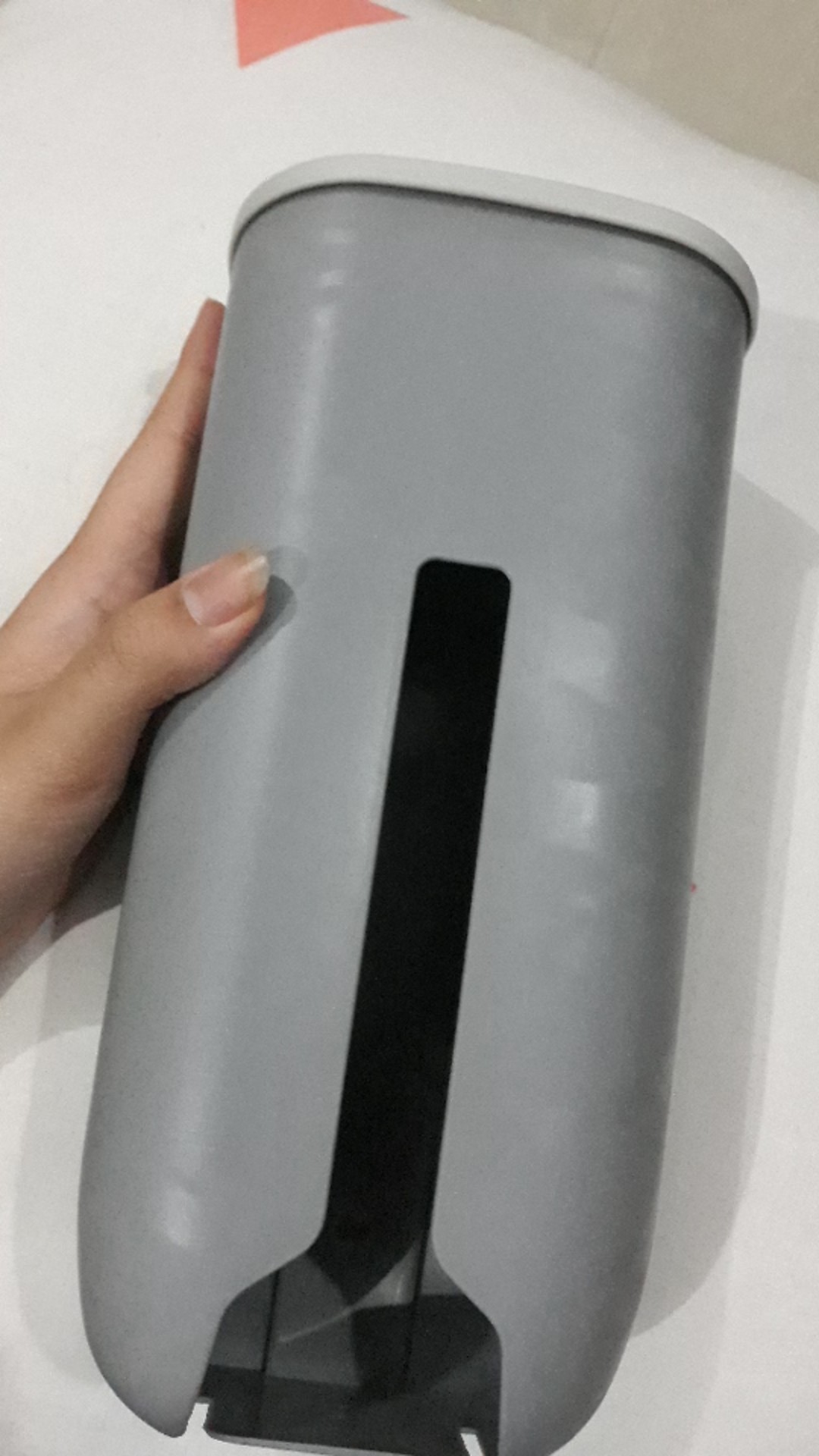 Dispenser Kantong Sampah Model Ditempel Pada Dinding, Bahan Plastik