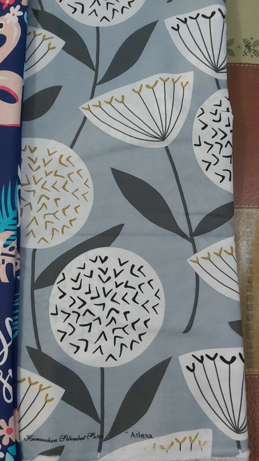 Athena - Kain Sprei Katun Lokal Meteran Star Deluxe