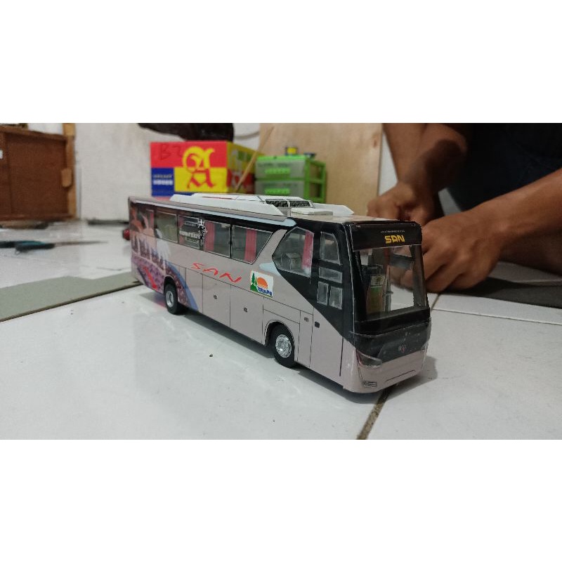 Miniatur Bis SAN SR 2