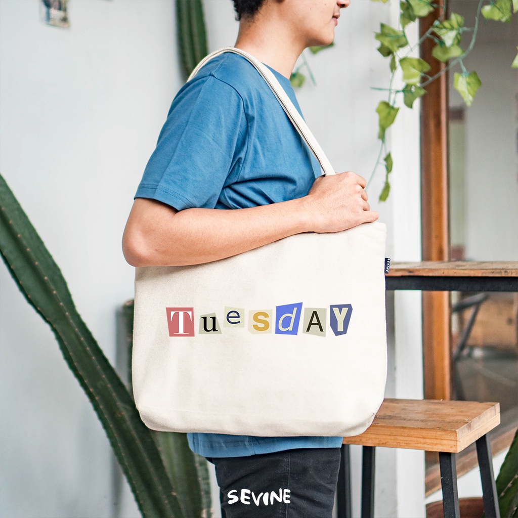 Sevine Tote Bag Kanvas Emily Resleting Kantong Tas Wanita Kuliah Sekolah Fashion Laptop Totebag Kerja Quotes Hari Pastel Vintage Aesthetic - VE