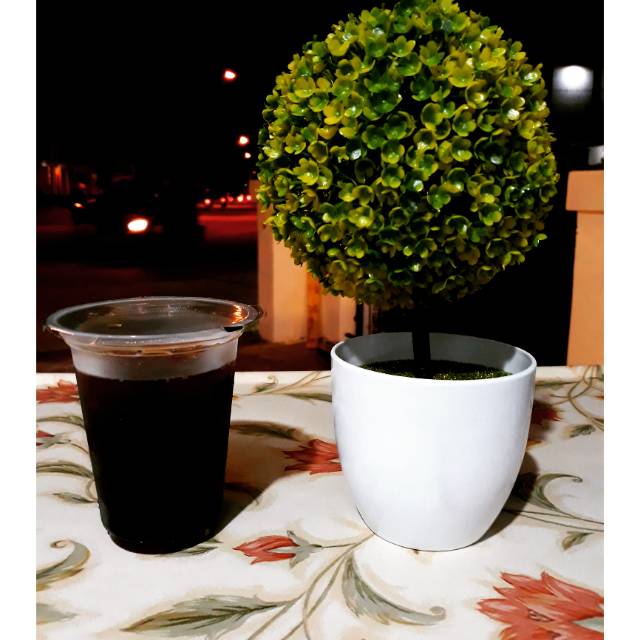 

Es Kopi Hideung
