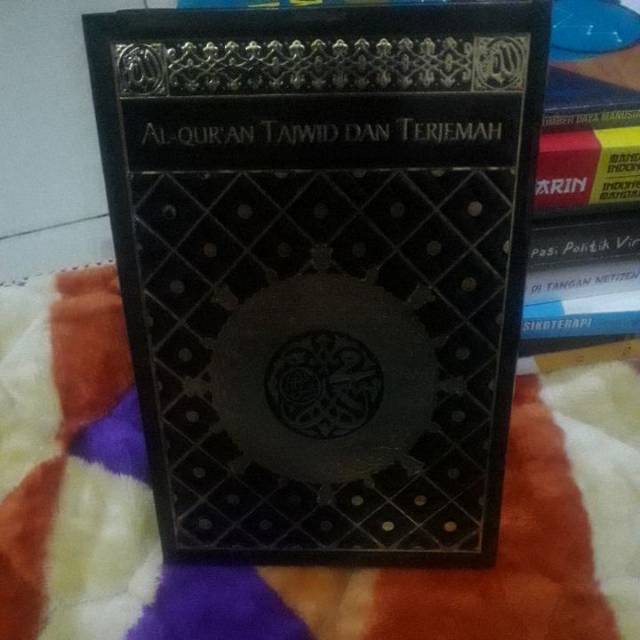 Alquran terjemahan dan tajwid