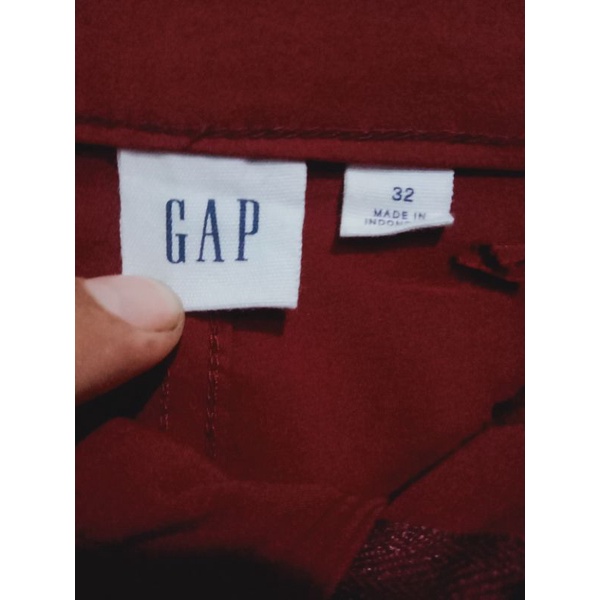 celana pendek Gap maroon original