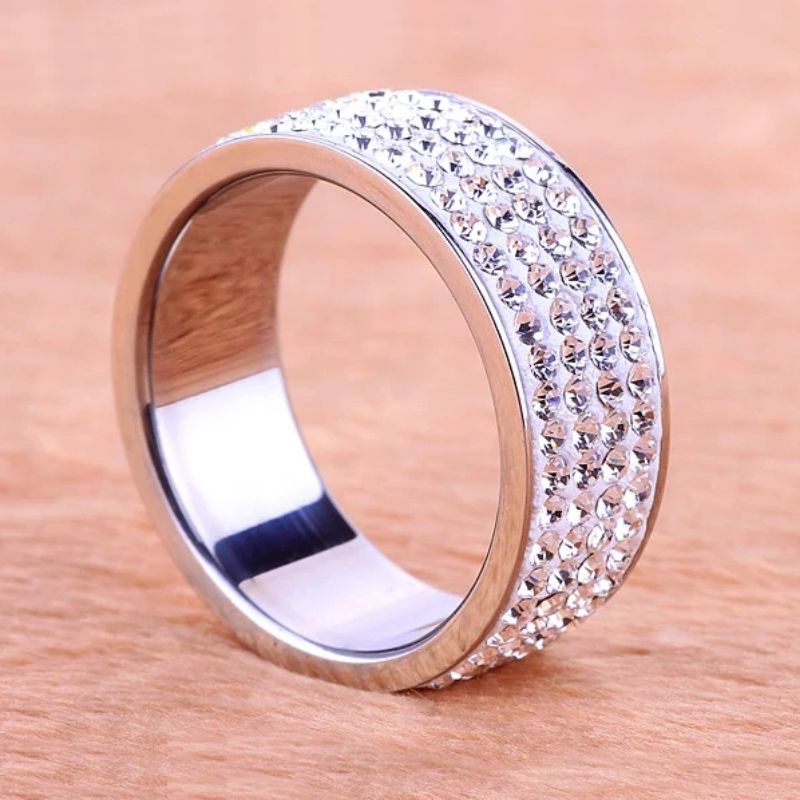 Cincin Full Permata Wanita Emas Dan Putih Titanium