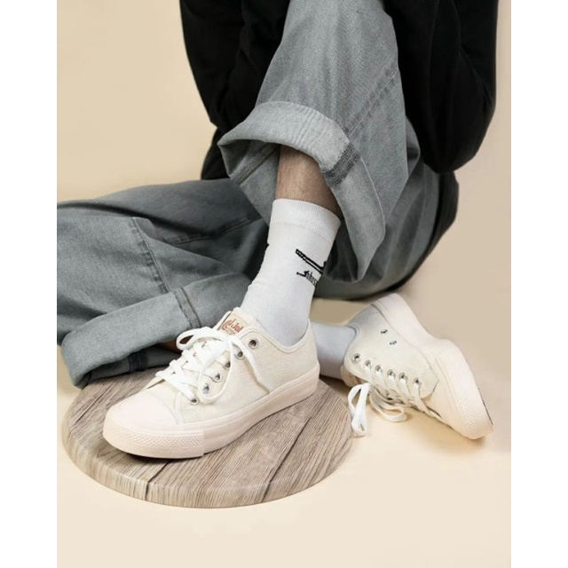 Sepatu johnson basic milky low cut - jhonson original