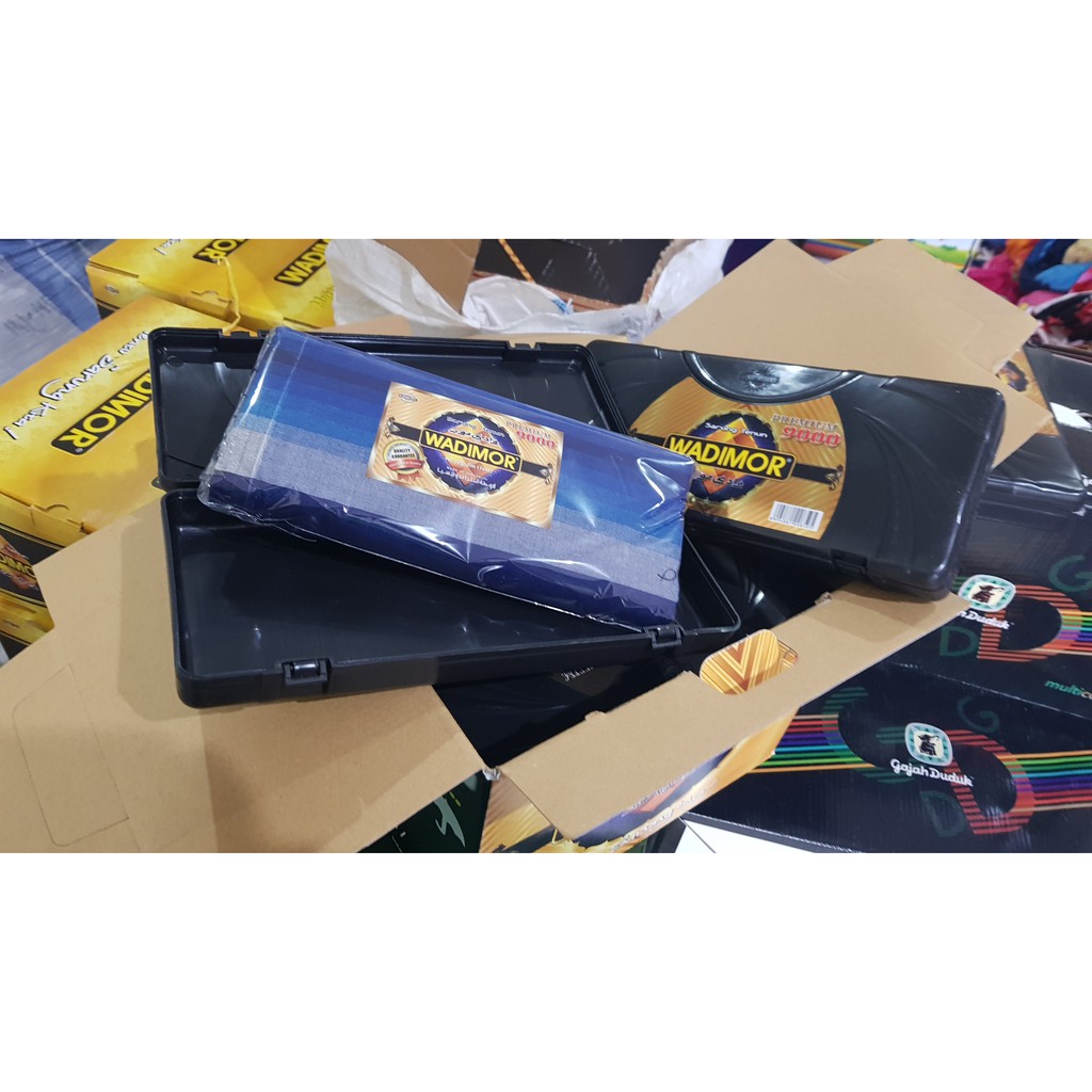 Grosir Sarung Tenun Wadimor 9000 benang