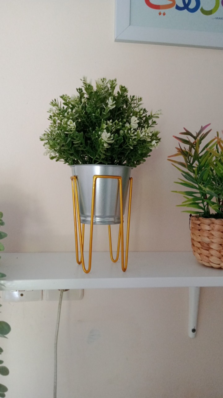 Standing Planter Meja Modern Harmonia Kaki Empat Gold/hitam/putih