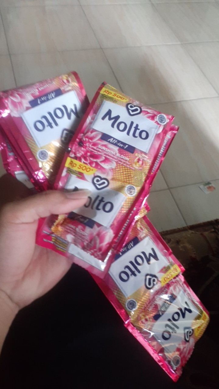Paket 24 Sachet Molto Pewangi 1x Bilas 11ml