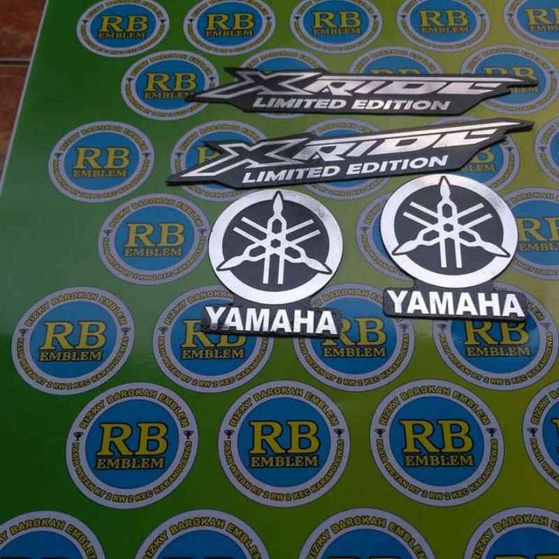 emblem xride dan logo yamaha
