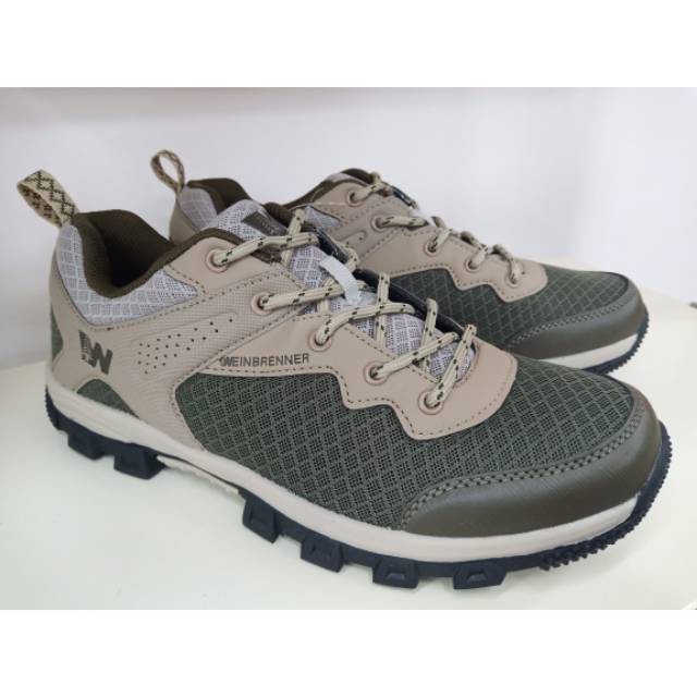 Weinbrenner Bata Sepatu Outdoor Pria
