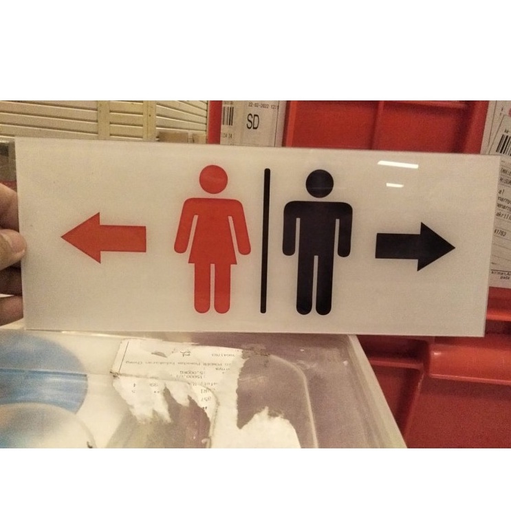 

akrilik sign arah toilet wanita dan pria ukuran 10x25 cm
