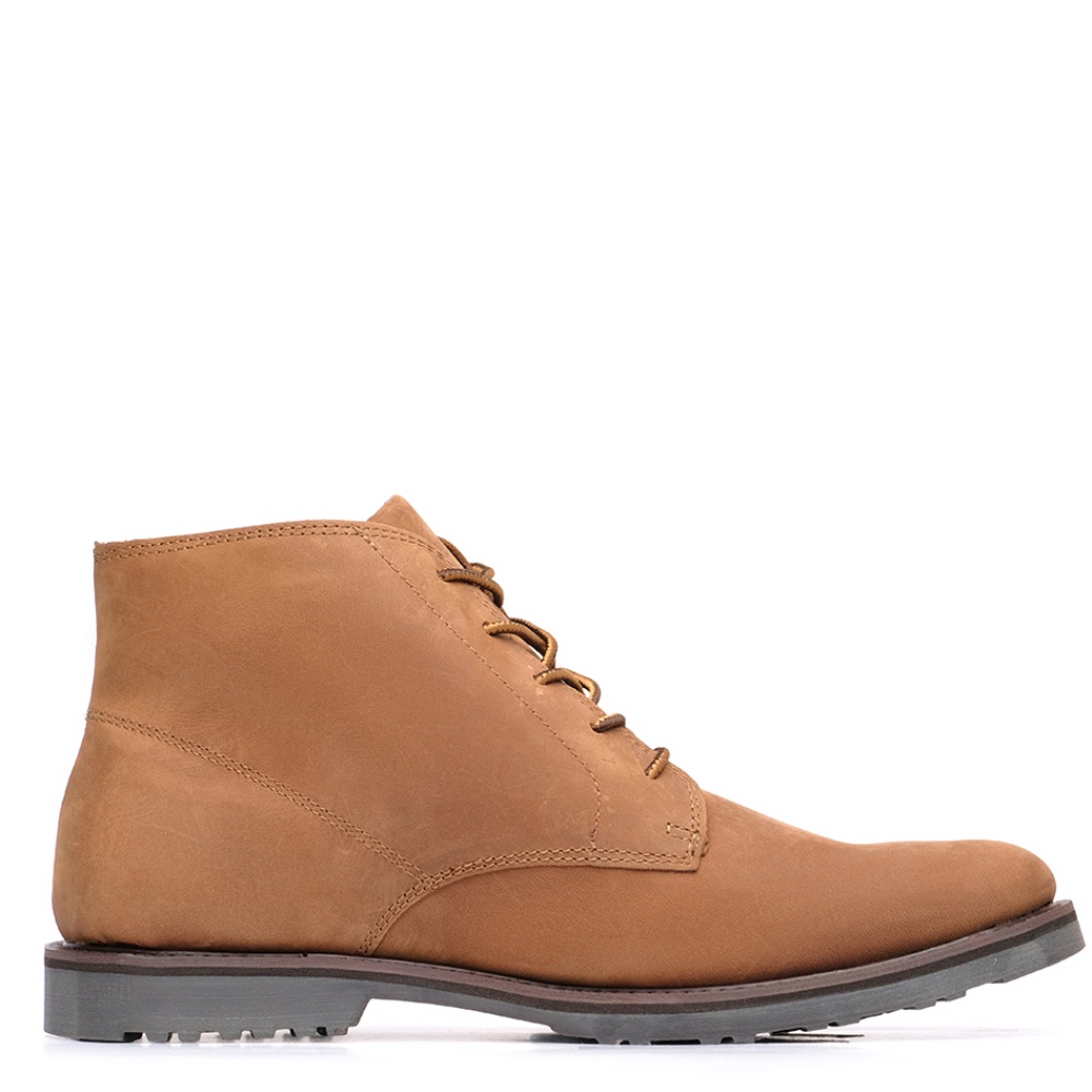 chukka sneaker boot