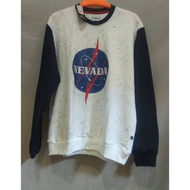 Sweater nevada cowok. Size XL / sweater original terbaru