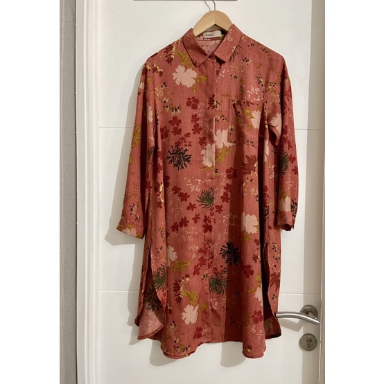 Preloved Kami Ishani Tunik