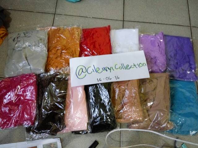 Instan Kamelia / Hijab Instant Kamelia Instan Kamelia / Kerudung Jilbab Siffon Cerutty Putih Ungu