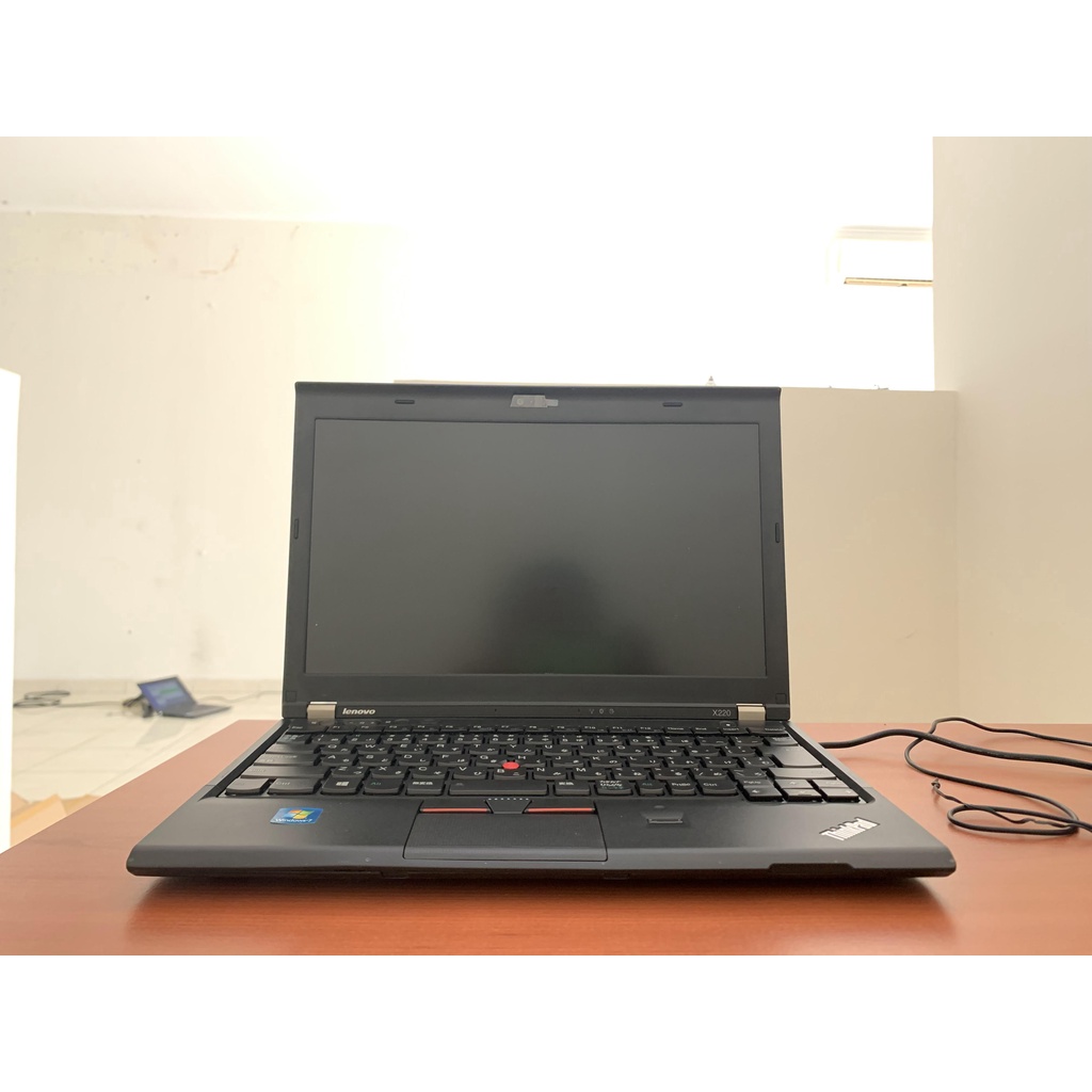 Laptop-Murah-Lenovo Thinkpad-X220-Corei5Gen2-Ram4G-SSD128GB-Kamera-DVD-Design-Gaming-Win10-Siap Pakai