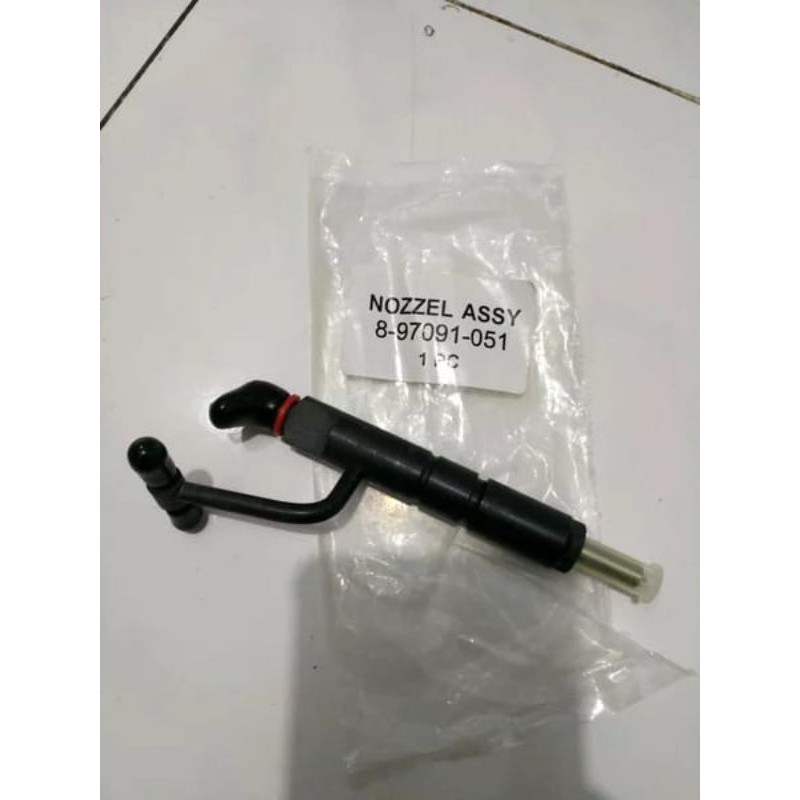 nozzel injektor isuzu panther 2.5 2500cc 8-97071-051