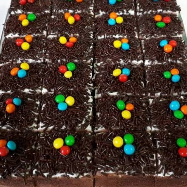

Kue Potong Ulang Tahun