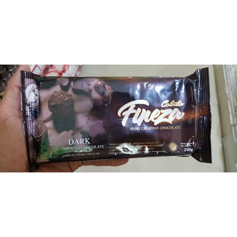 

COLATTA FINEZA Coklat Hitam Compound 250gr - Dark Chocolate Compound