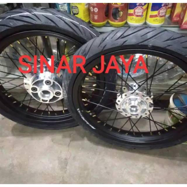 Sepaket velg ring 17 cb150r tiger revo megapro mono primus vixion byson ninja scorpio verza gl pro d