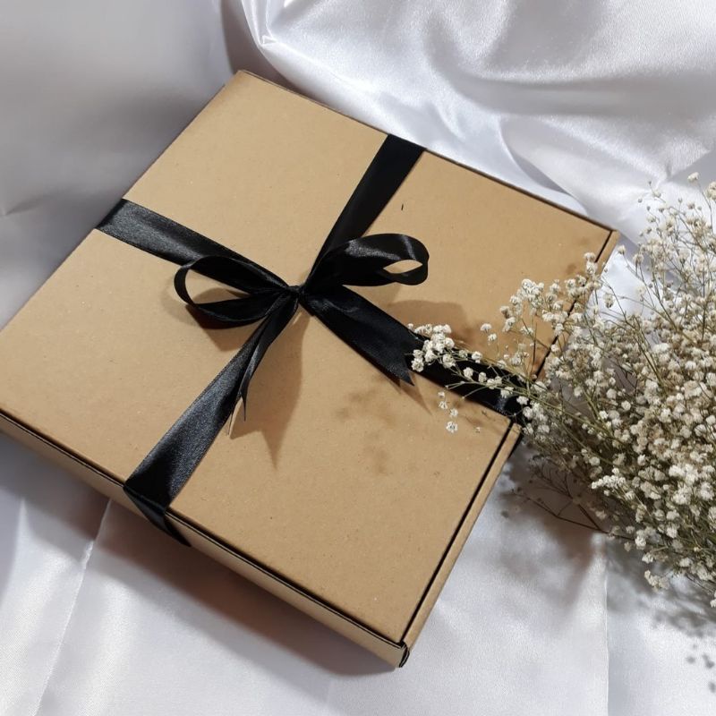 

BOX HAMPERS 20x20x5cm