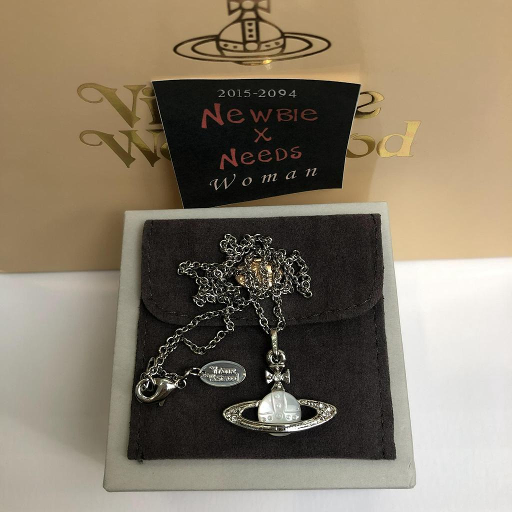 VW White Malachite Necklace/Kalung Wanita