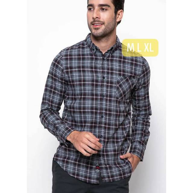 3 second Kemeja cowok lengan panjang