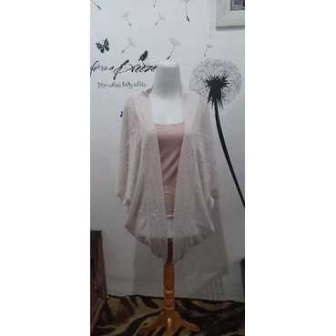 Sweater/outer rajut preloved branded