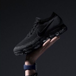 nike vapormax 1 triple black