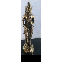 patung dewi Saraswati