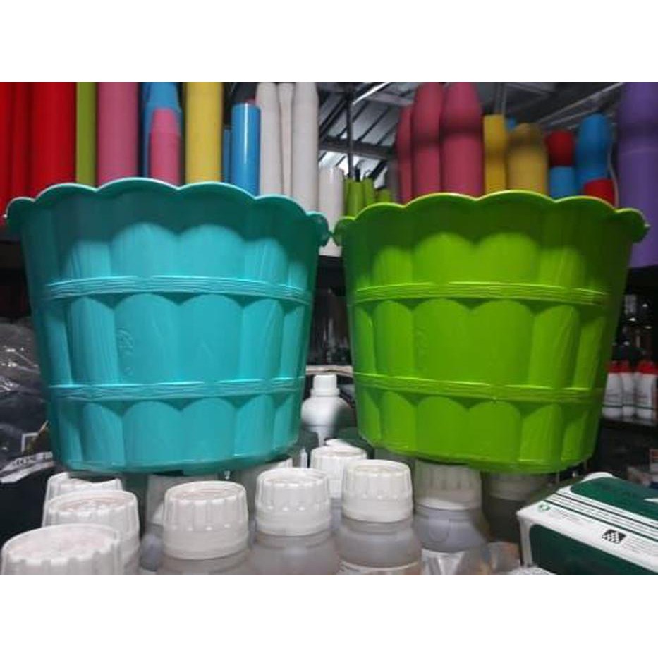 pot bunga motif kayu 30cm warna biru tosca&hijau stabiloNEW