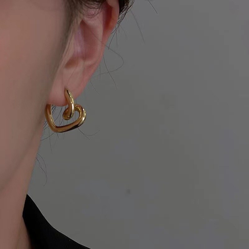 Anting Bentuk Hati Gaya Korea