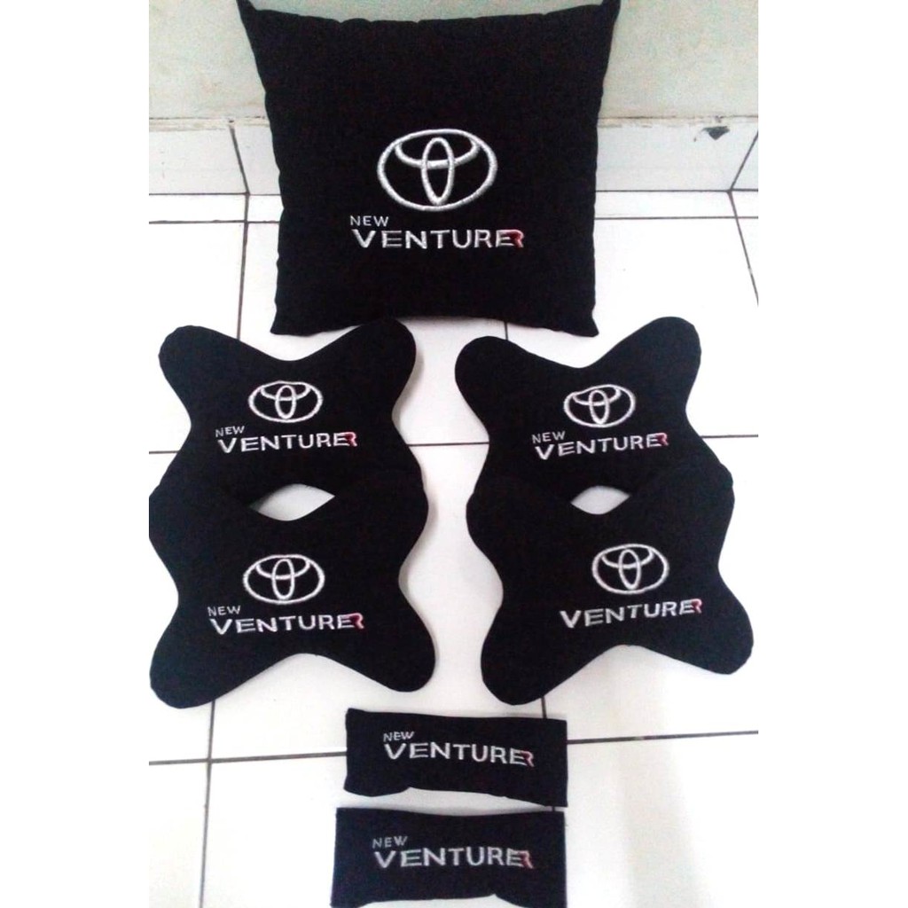 Bantal Toyota Innova Venturer aksesoris mobil headrest sandaran kepala alas jok