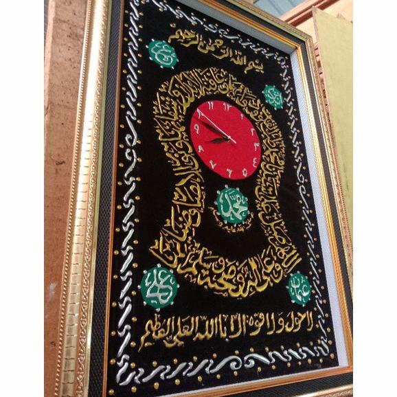 

(BISA COD) KALIGRAFI SHOLAWAT TIBILQULUB KOMBINASI JAM / TEROMPAH NABI CUCI GUDANG Kode 765