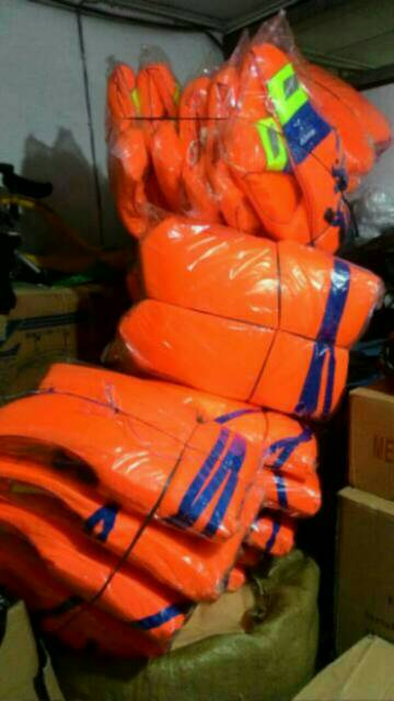 SIZE S - LIFE JACKET/ROMPI PELAMPUNG MERK ATUNAS UNTUK KESELAMATAN OLAHRAGA AIR-MURAH BANGET