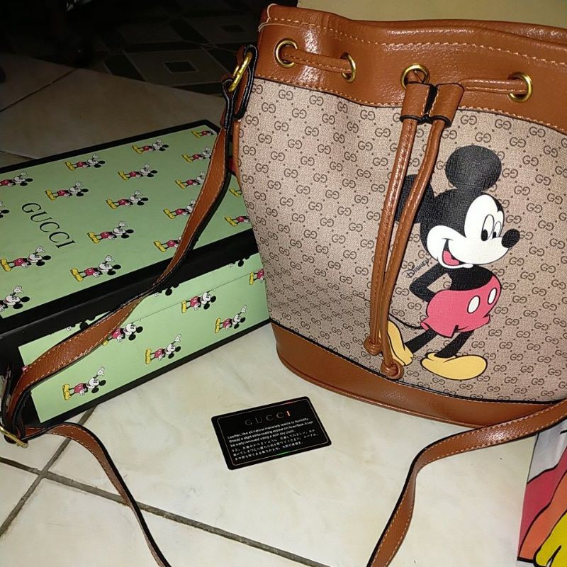 Tas serut gucci motif mickey