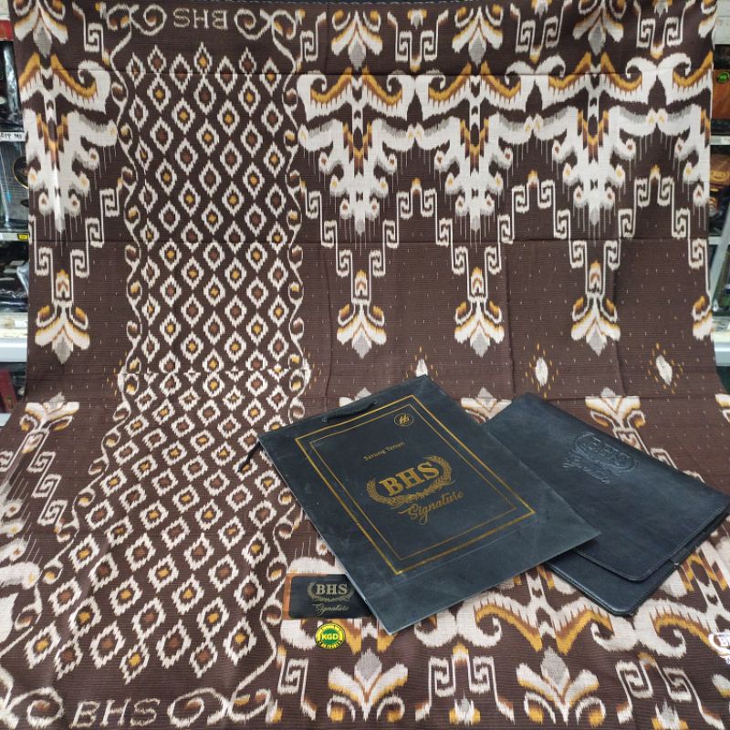 Sarung Tenun BHS Signature Gold Sutra 50% Mercerized KGD KSD