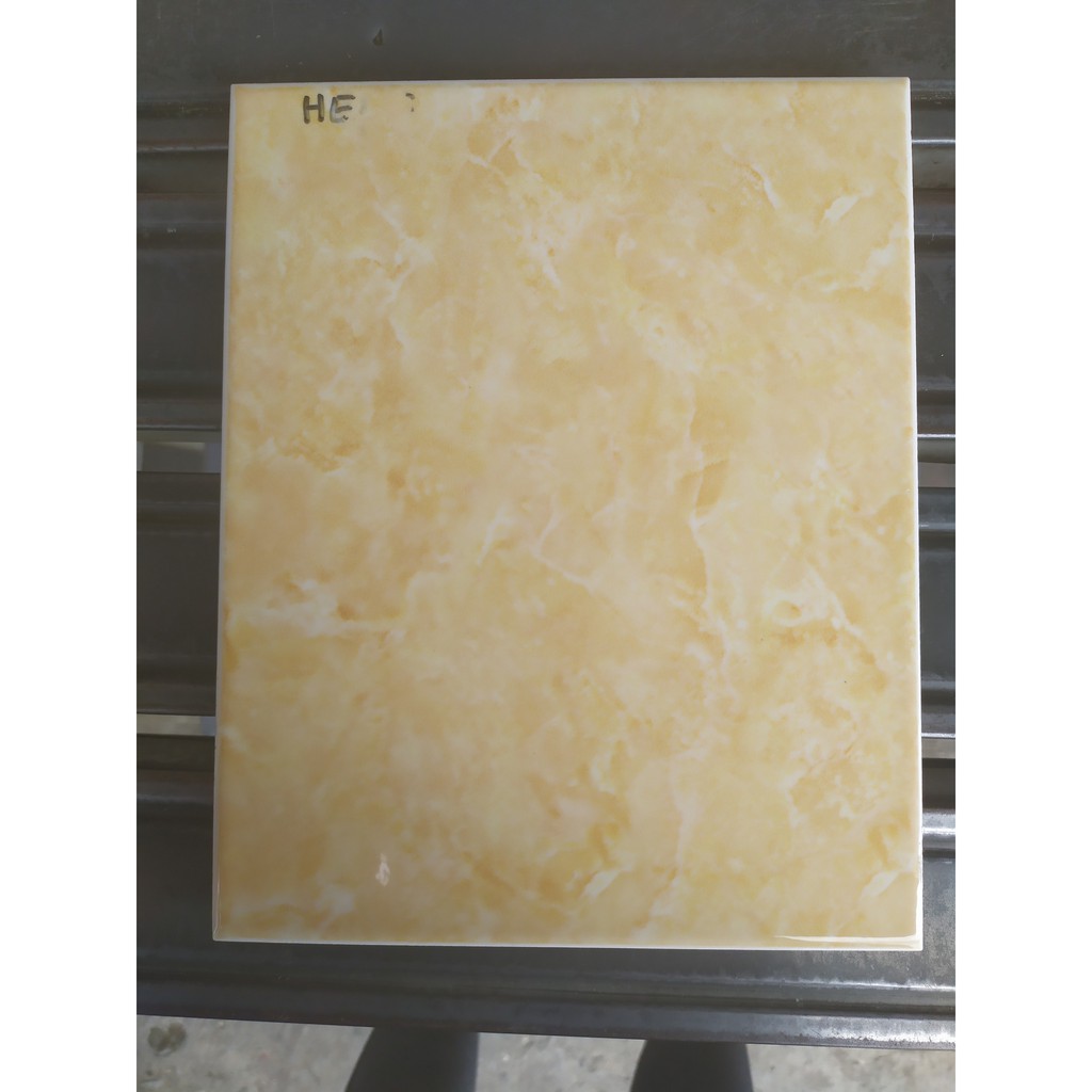 KERAMIK DINDING / LANTAI 20x25 UNICORN YELLOW