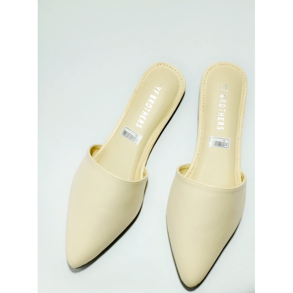 Sepatudari Karin Flatshoes wanita polos alas super empuk keren banget KR-FS0031