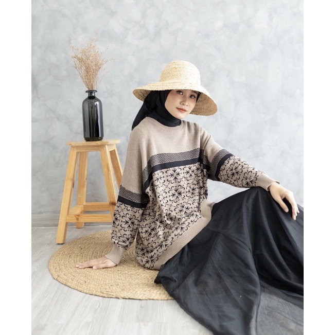 JUNKO SWEATER KHAKI IYMELSAYSHIJAB