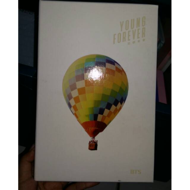 BTS Young Forever Day version without photocard (TAIWAN PRESS)