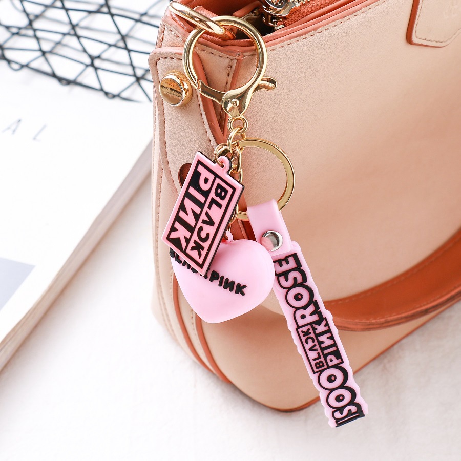 Gantungan Kunci Desain Kpop BTS BLACKPINK GOT7 SEVENTEEN TWICE Bahan Plastik