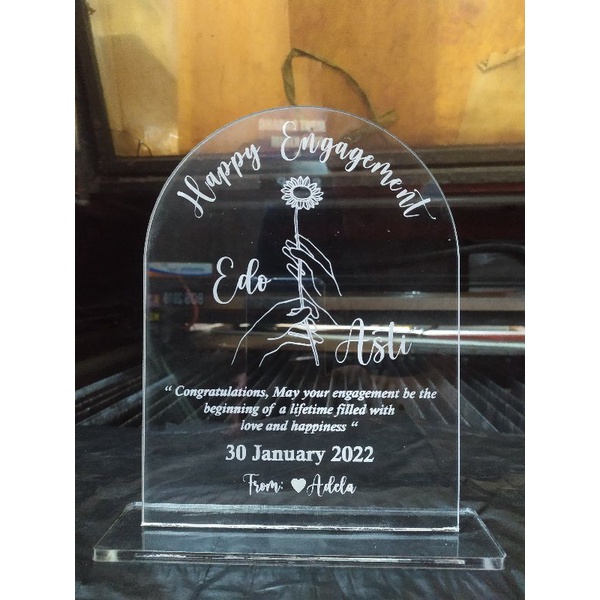 Vandel Akrilik, akrilik wisuda, kado pernikahan