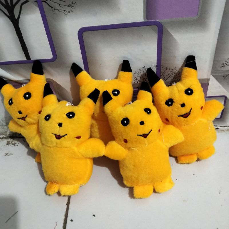 Boneka gantungan kunci pokemon
