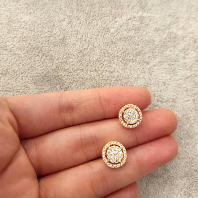 Anting zircon wynn 8537