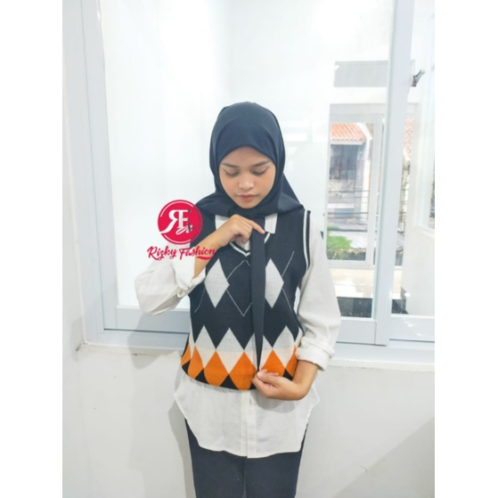 NAJAHSTORE / Argyle vest / diamond vest / rompi rajut ootd